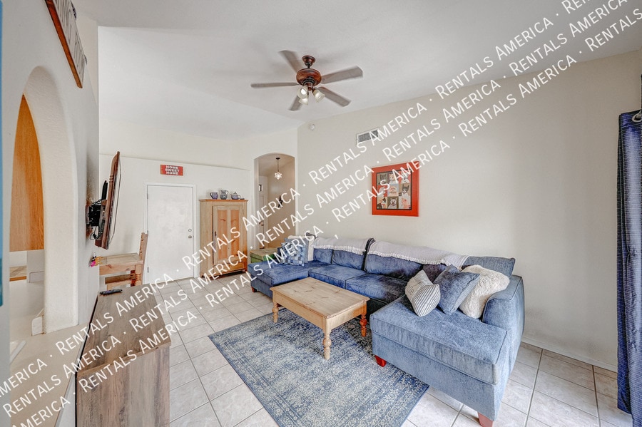 Building Photo - 9123 N 68th Dr