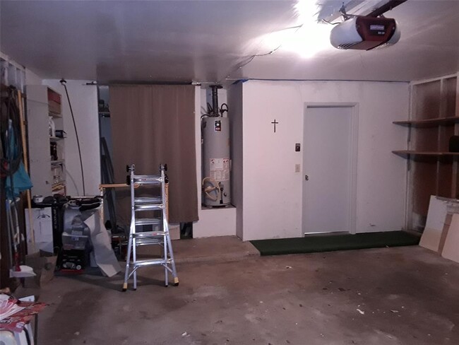Building Photo - 3119 E Heatherock Cir
