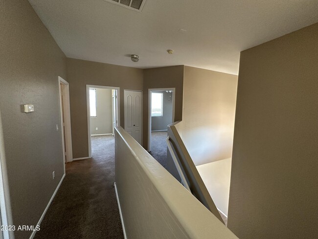 Building Photo - 16914 S Cedarwood Ln