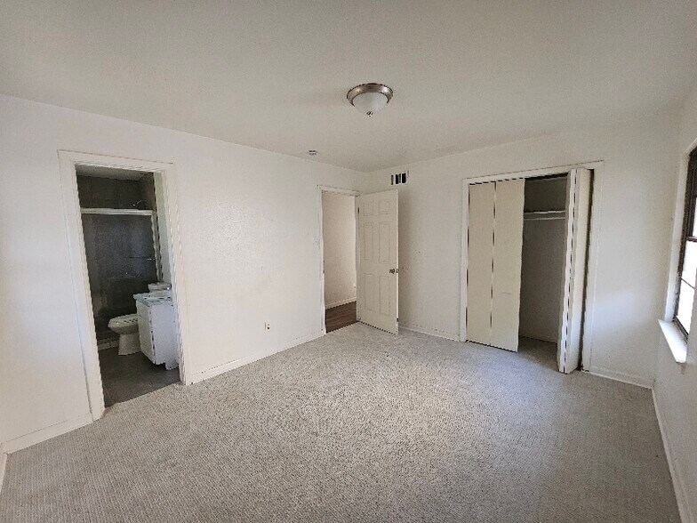 Building Photo - 548 Highfall Dr