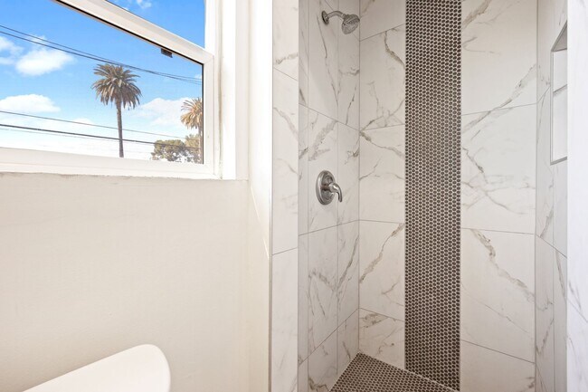 Building Photo - 6321 Gretna Ave