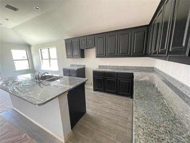 Building Photo - 5824 Utopia Dr