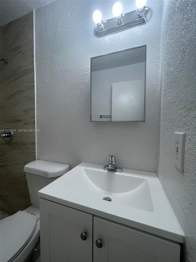 Building Photo - 919 NW 2nd Ave