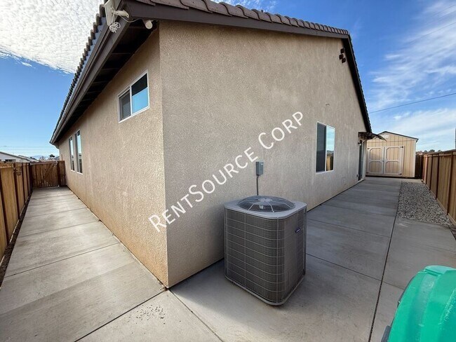 Building Photo - 3717 Santa Monica Ct