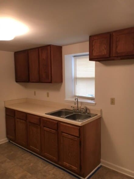 Kitchen - 813 W Greenwood Ave