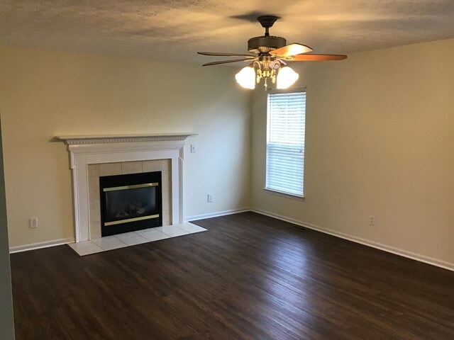 Building Photo - 5954 Courtney Pl