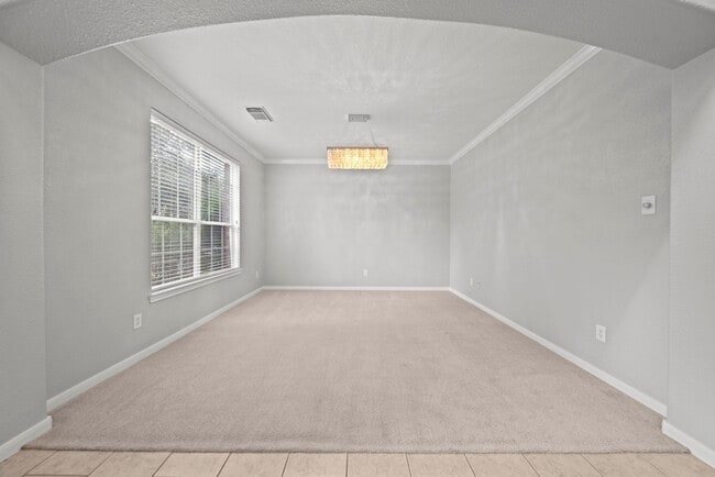 Building Photo - 42 Ebony Oaks Pl
