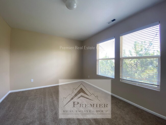 Building Photo - 7764 Sandy Springs Point