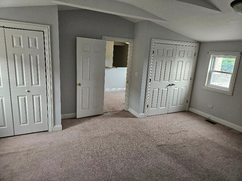 Building Photo - 1650 N Keeler Ave