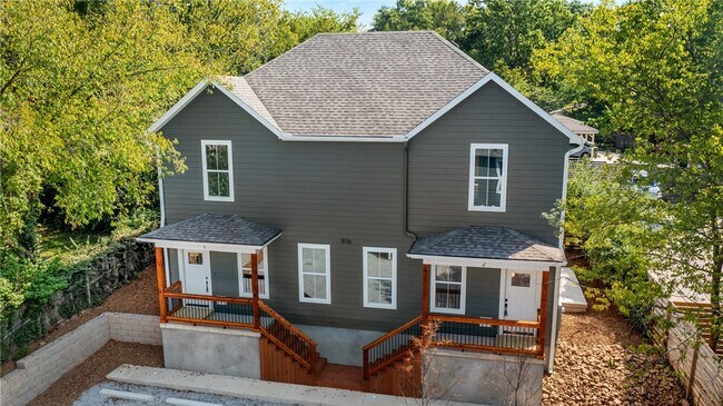 Building Photo - 576 S Willow Ave