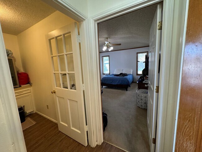 Building Photo - Available July 10th with storage shed & all appliances included!