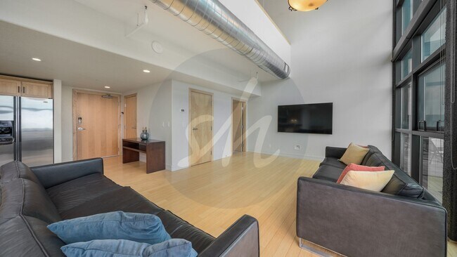 Building Photo - Citywalk Penthouse in Downtown Colorado Springs