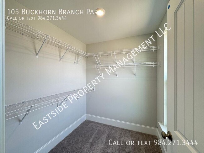 Building Photo - 105 Buckhorn Br Pk