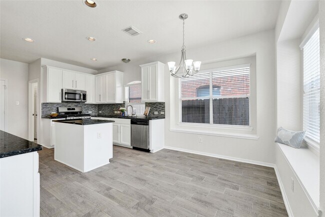 Building Photo - 21510 Grand Hollow Ln