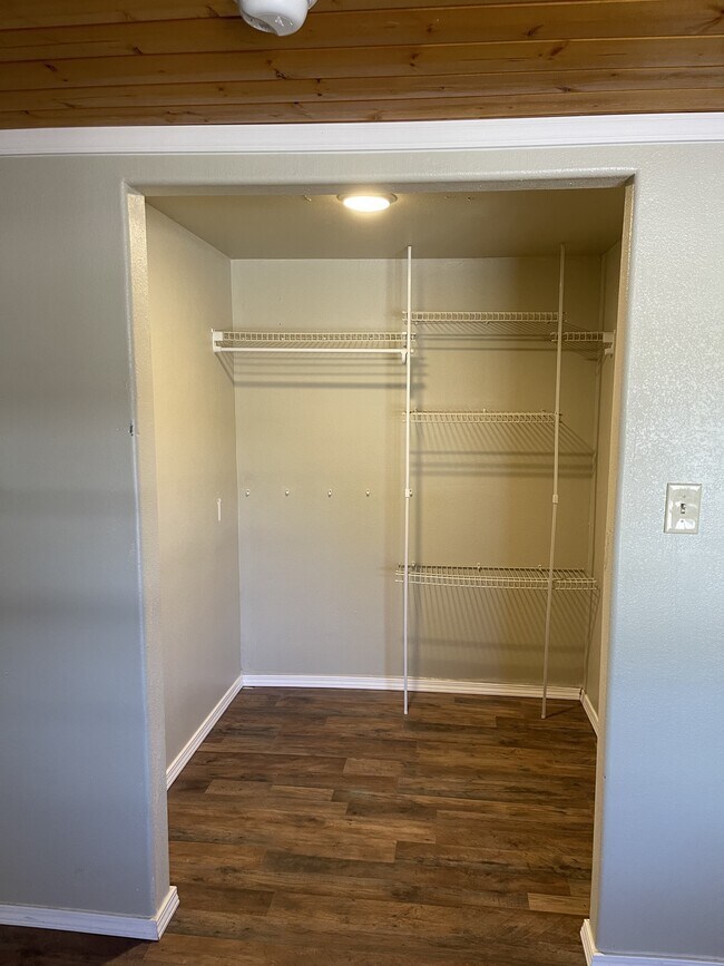 Building Photo - 361 S 2nd St