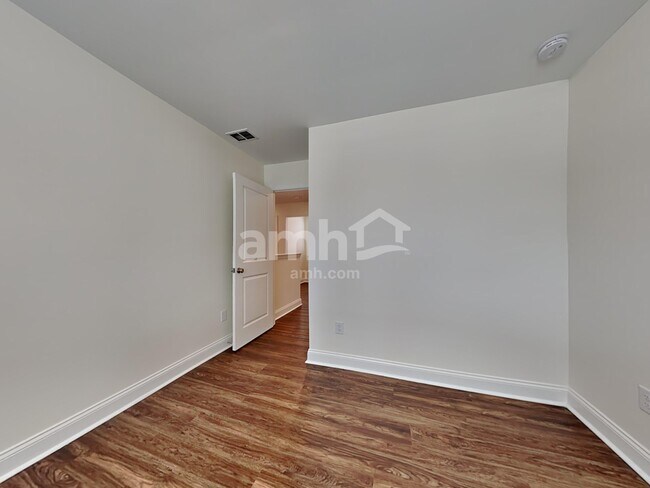 Building Photo - 308 West St