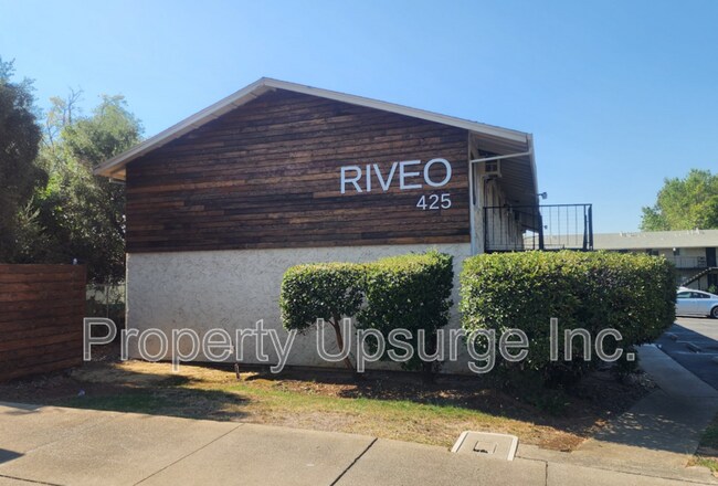 Primary Photo - 445 Nelson Ave