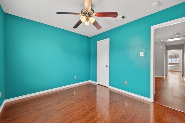 Building Photo - 9123 Belle Glen Dr