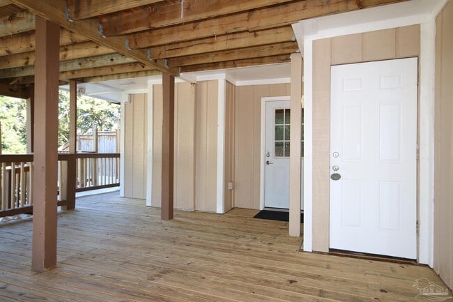 Building Photo - 6103 E Shore Dr