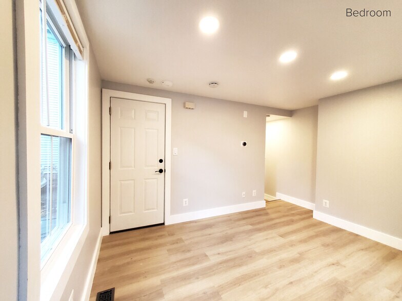 Building Photo - 98 Sciarappa St