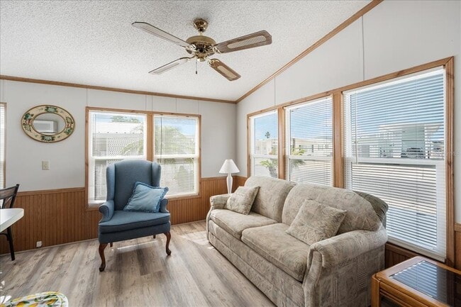 Building Photo - 35045 Cynthia Ave