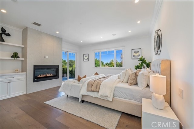 Building Photo - 20701 Dumont St