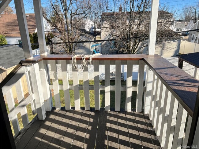 Building Photo - 137 Center Ln