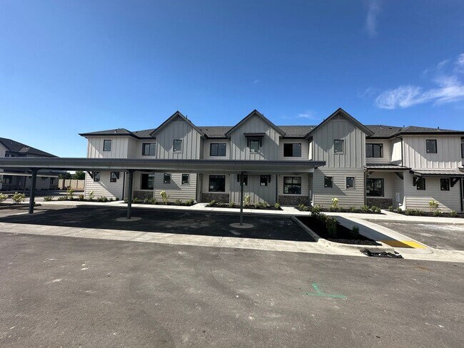 Building Photo - 4095 S Lone Pne Wy