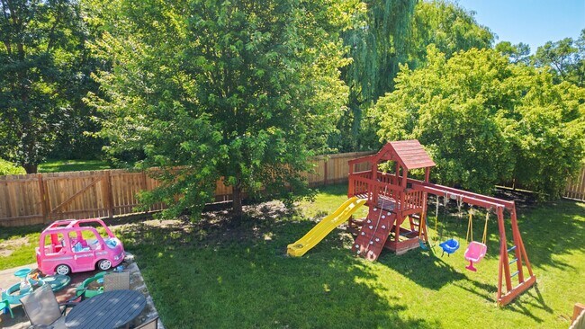 Building Photo - 645 US-12