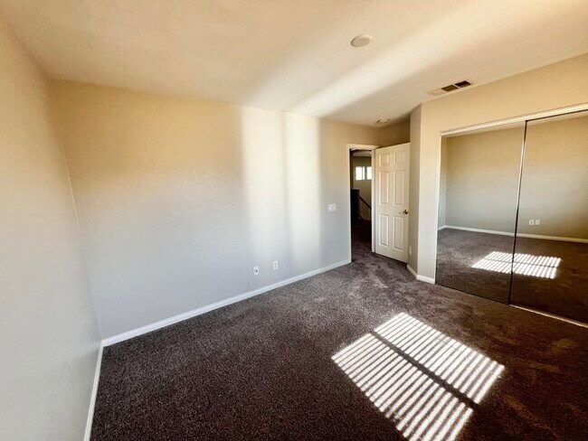 Building Photo - 43770 Campo Pl