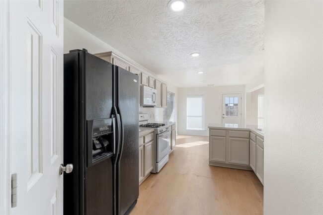 Building Photo - 6734 Atasca Creek Dr