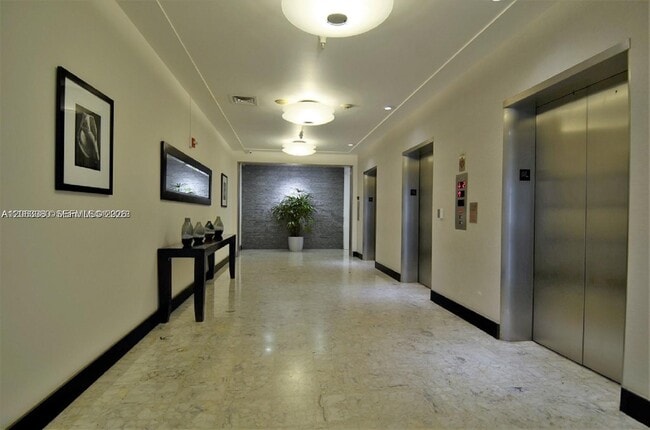Building Photo - 1200 West Dr