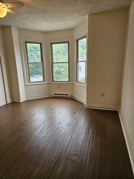 Building Photo - 3917 Burgoon Rd