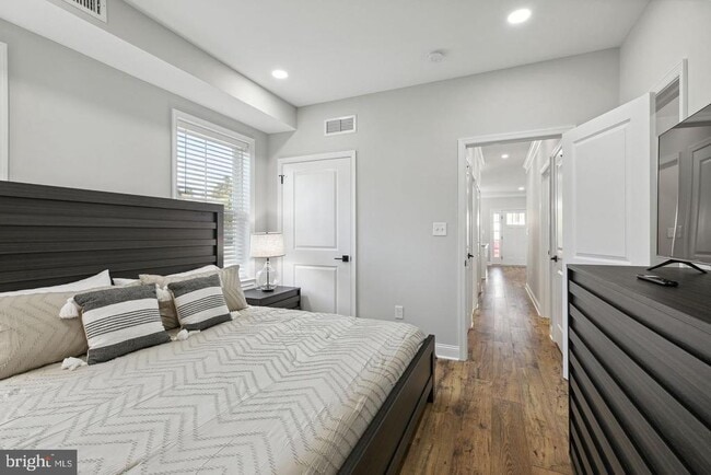 Building Photo - 36 Evergreen Ln