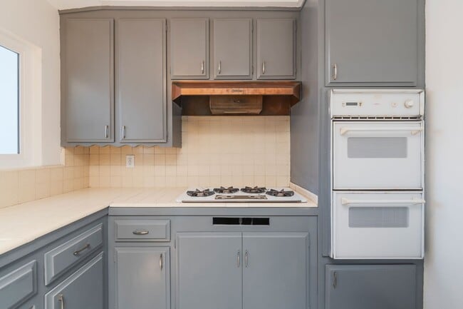 Building Photo - Hermosa Beach Home Rental