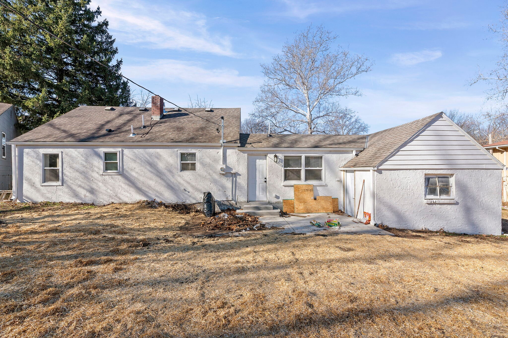 Building Photo - 5005 N Elmwood Ave