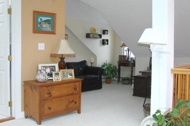 Building Photo - 4 Warren St