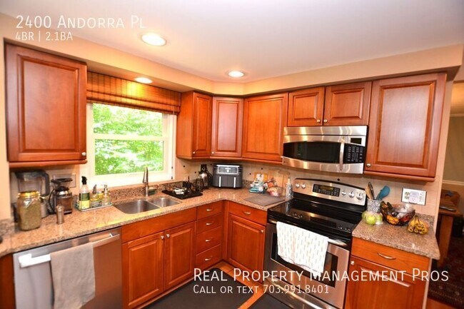 Building Photo - 2400 Andorra Pl