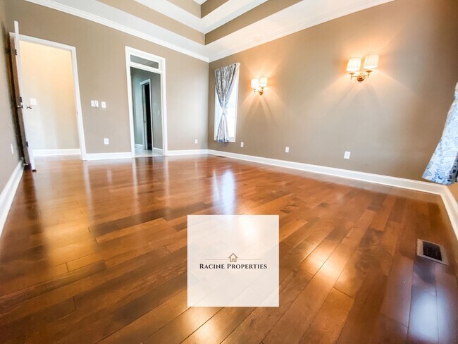 Building Photo - **Your Dream Home Awaits in This Exceptional Cul-de-Sac Retreat**