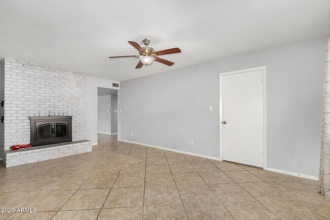 Building Photo - 1845 S Beverly