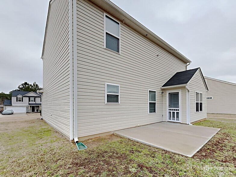 Building Photo - 117 Vermillian Dr