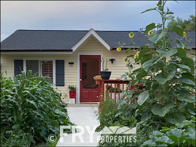 Building Photo - Updated home with carriage house situated a few minutes from downtown Belmar.