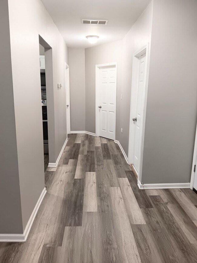 Building Photo - 3426 Fir St