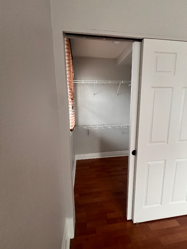 Building Photo - 312 E Olive Pl