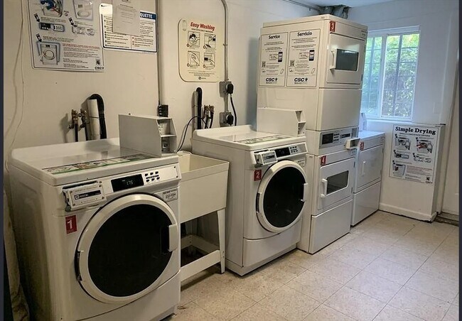 Building Photo - 61 Fairmount St