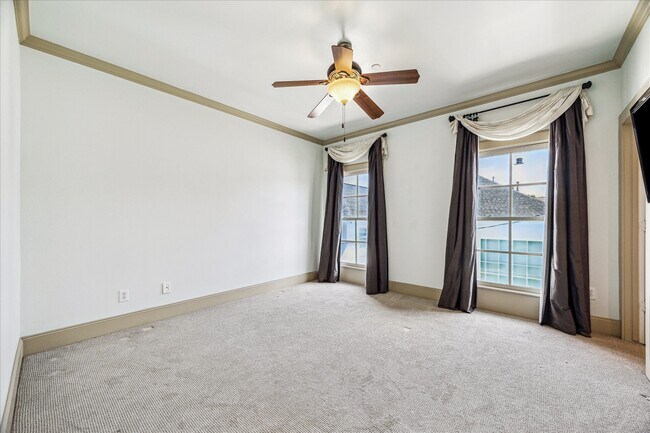 Building Photo - 4800 Palm St