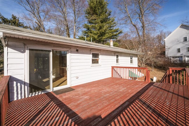 Building Photo - 48 Plum Rd