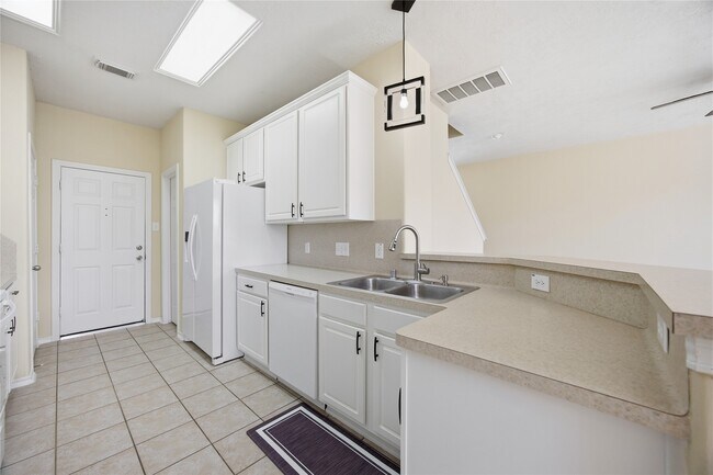 Building Photo - 59 E Stedhill Loop