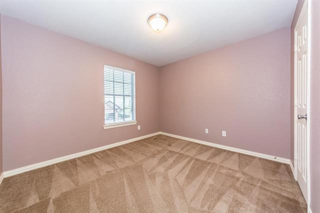 Building Photo - 404 Tarpan Trail