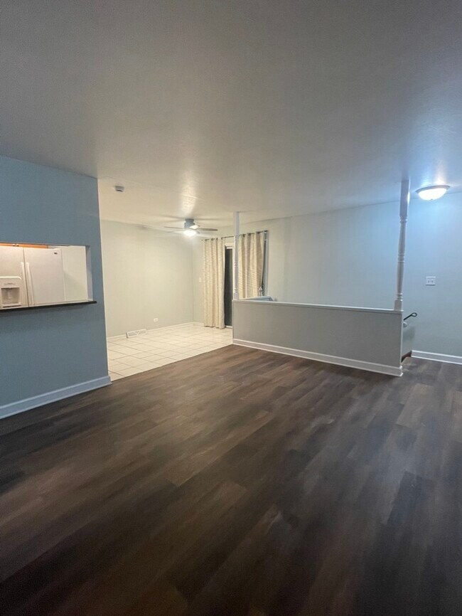 Building Photo - 533 Darlene Ln